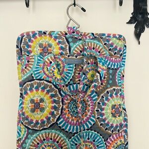 Vera Bradley hanging toiletry / travel  bag Sunny Medallion print EUC